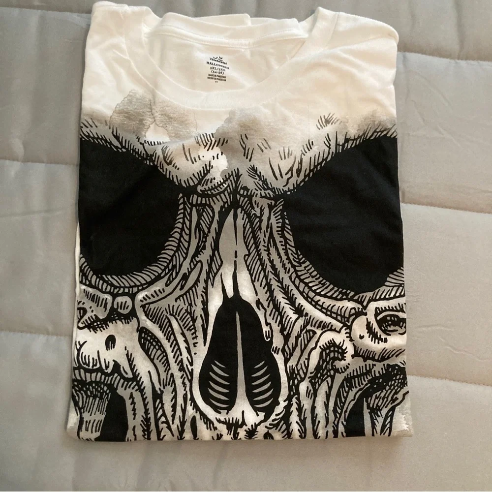 Skull T-shirt Men’s 2X (50-52). White NEW Halloween - Picture 10 of 10